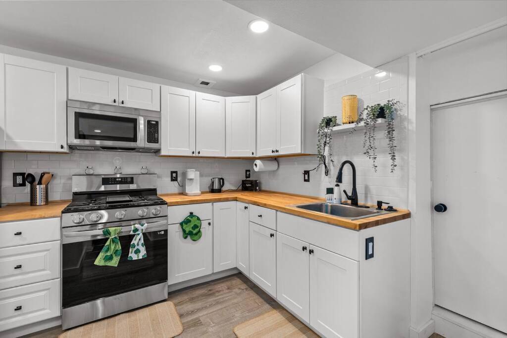 Ferienwohnung Pacific Nw Gem W/Hot-Tub 15 Minutes Airport. Auburn Exterior foto