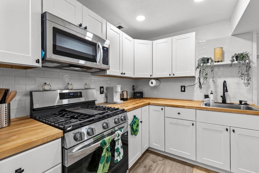 Ferienwohnung Pacific Nw Gem W/Hot-Tub 15 Minutes Airport. Auburn Exterior foto